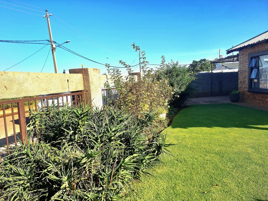 3 Bedroom Property for Sale in Promosa North West